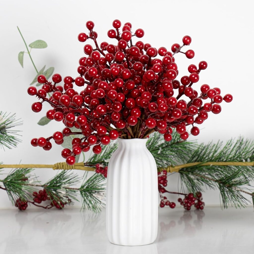 LLZLL 32 Pack Christmas Tree Decorations, Artificial Red Berry Stems 6.5inch Christmas Berry Picks with Holly Berries for Xmas Winter Holiday Home DIY Ornaments