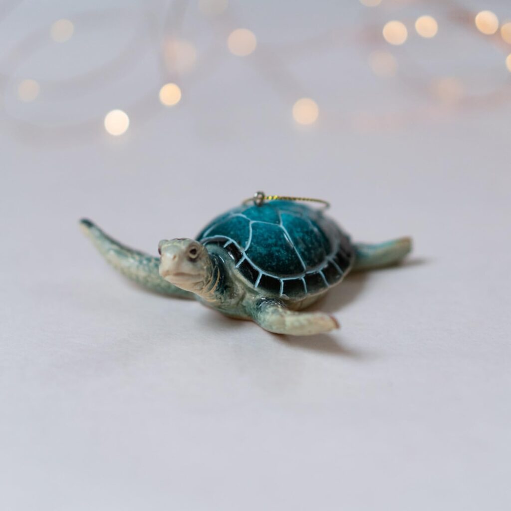 Blue Sea Turtle Ornament - Hand-Painted 2023 Christmas Decorations - Beach Themed, Ocean Decor Christmas Tree Ornaments - Ideal Stocking Stuffer in Giftable Packaging by rengöra